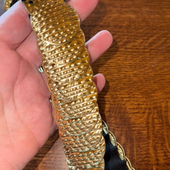 Vintage 70’s Gold Tone Metal Chain Medallion Stretch Belt Medium - Picture 6 of 12